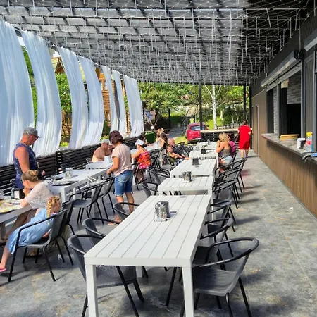 Dacia-lux Modern Hotel