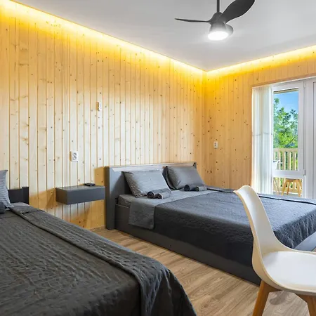 Dacia-lux Modern Hotel